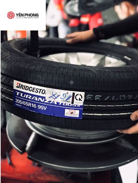 Vỏ xe Bridgestone 205/65R16 Turanza T005