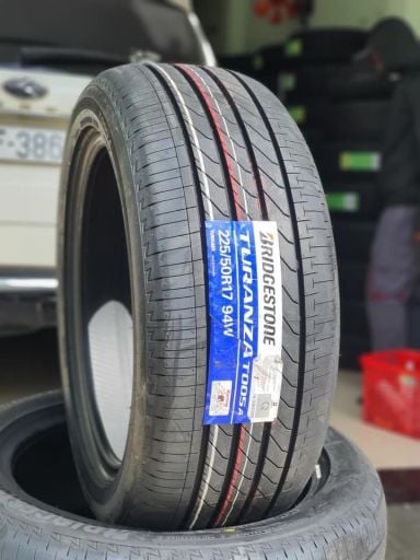 Lốp xe Bridgestone 225/50R17 Turanza T005 THAI