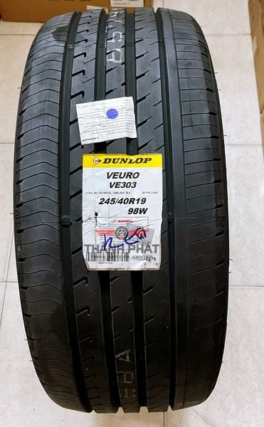 Vỏ xe Dunlop 245/40R19 VE303