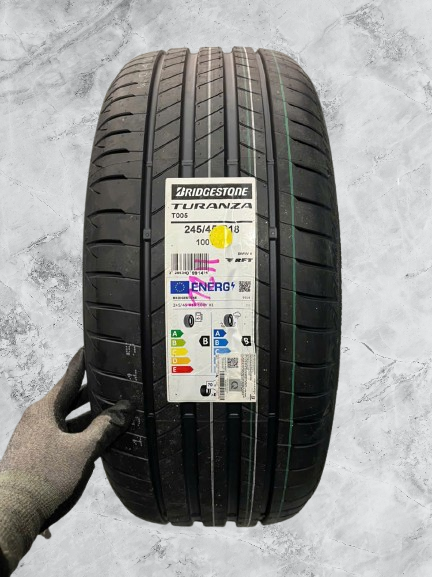 Lốp xe du lịch bridgestone 245/45R18 Turanza T05 Châu Âu