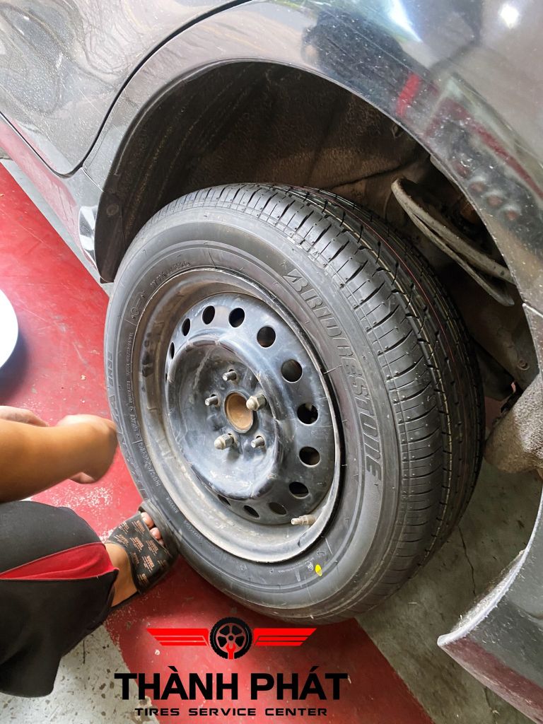 Lốp xe Bridgestone 215/60R16 Turanza ER33 THAI