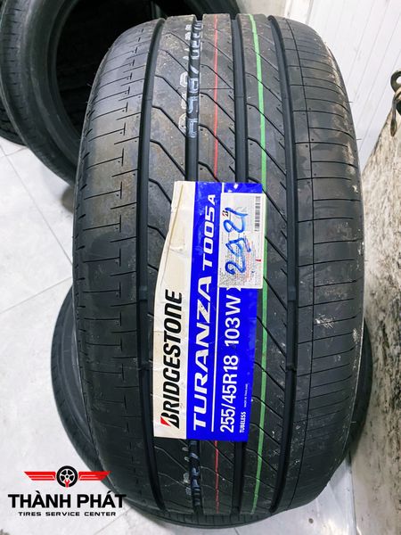 Vỏ xe Bridgestone 255/45R18 Turanza T005