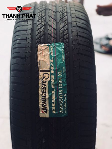 Lốp xe Bridgestone 255/55R18 RUNFLAT DUELER D400 NHẬT