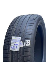 Lốp MICHELIN 255/40R18 Pilot Sport 4ZP