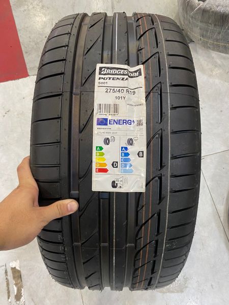 Lốp xe Bridgestone 275/40R19 RUNFLAT POTENZA S001 POLAND