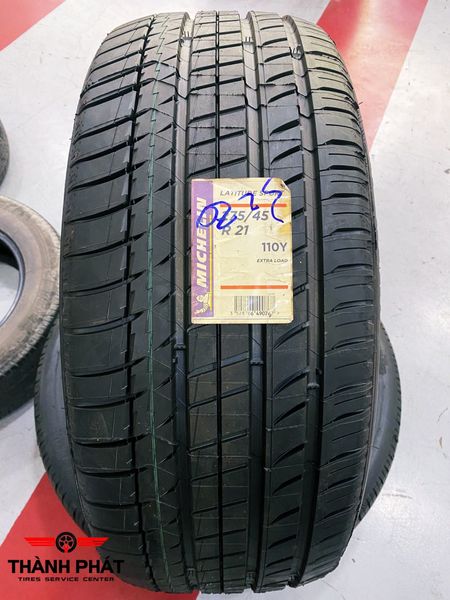Vỏ xe Michelin 275/45R21 Latitude Sport