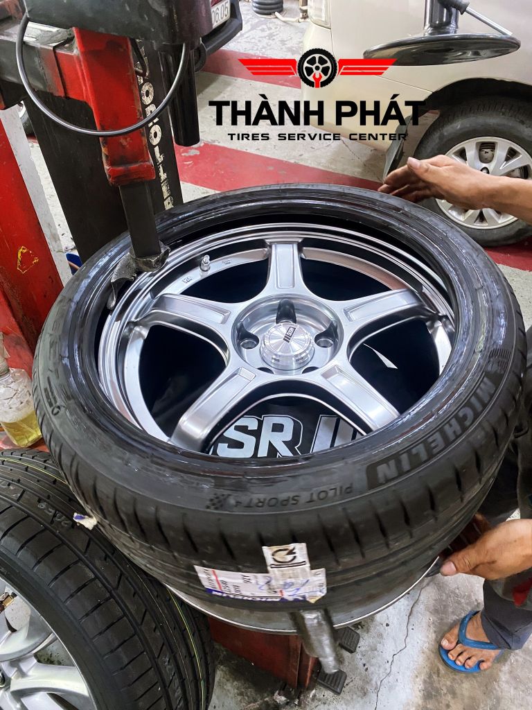 Vỏ xe Michelin 225/40R18 Pilot Sport 4