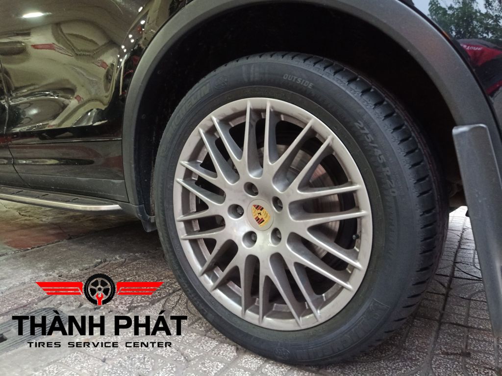 Vỏ xe Michelin 275/45R20 Latitude sport 3