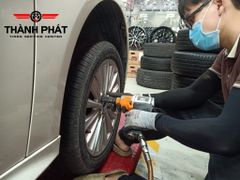 Lốp xe Bridgestone 215/50R17 Turanza ER33 Thai