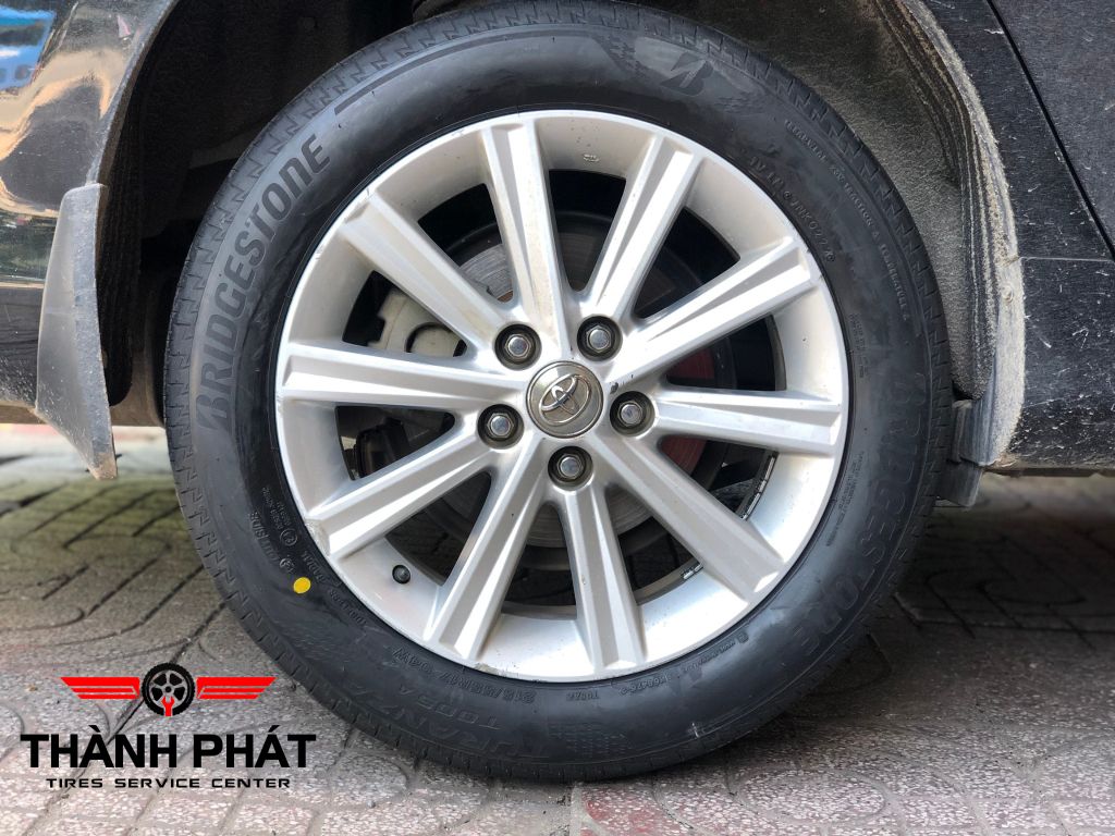 Lốp xe Bridgestone 215/55R17 Turanza T005 THAI