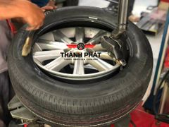 Lốp xe Bridgestone 215/55R17 Turanza T005 THAI