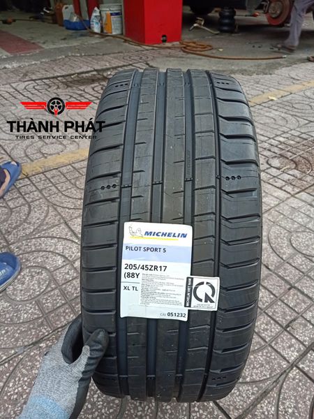 Vỏ xe Michelin 205/45r17 pilot sport 5