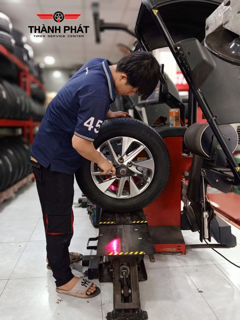 Vỏ xe Michelin 215/65r16 Energy XM2+