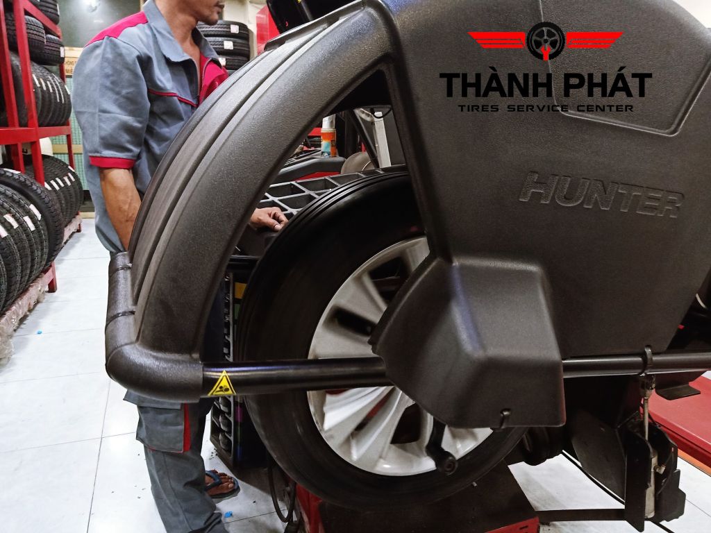 Lốp xe Dunlop  215/55R18 SPORT MAXX050 THAI