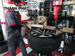 Lốp xe Dunlop 245/40R19 VEURO VE303 NHẬT