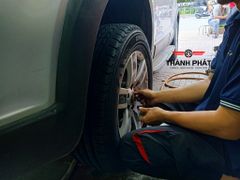 Lốp xe Kumho 235/60R17 Crugen HT51 VN