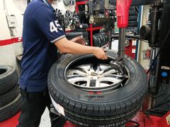 Lốp xe Kumho 235/60R17 Crugen HT51 VN