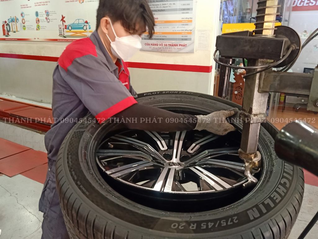 Lốp xe ô tô Michelin 275/45R20 Pilot Sport 4 SUV