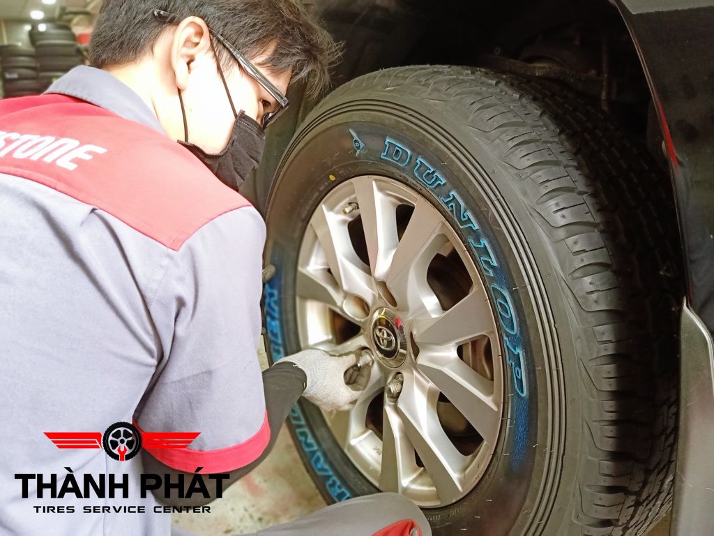 Lốp xe Dunlop 285/60R18 GRANDTREK AT22 NHẬT