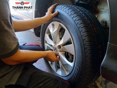 Lốp xe Bridgestone 225/65R17 D470 THAI