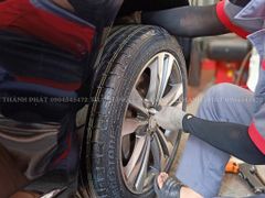 Lốp xe Bridgestone 245/45R19 RUNFLAT POTENZA S001 POLAND
