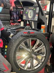 Lốp xe Bridgestone 225/55R19 Alenza AL01 NHẬT