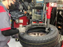 Lốp xe Bridgestone 215/70R16C R624 INDO