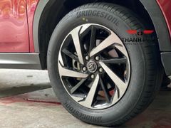 Lốp xe Bridgestone 215/60R17 Alenza AL01 THAI