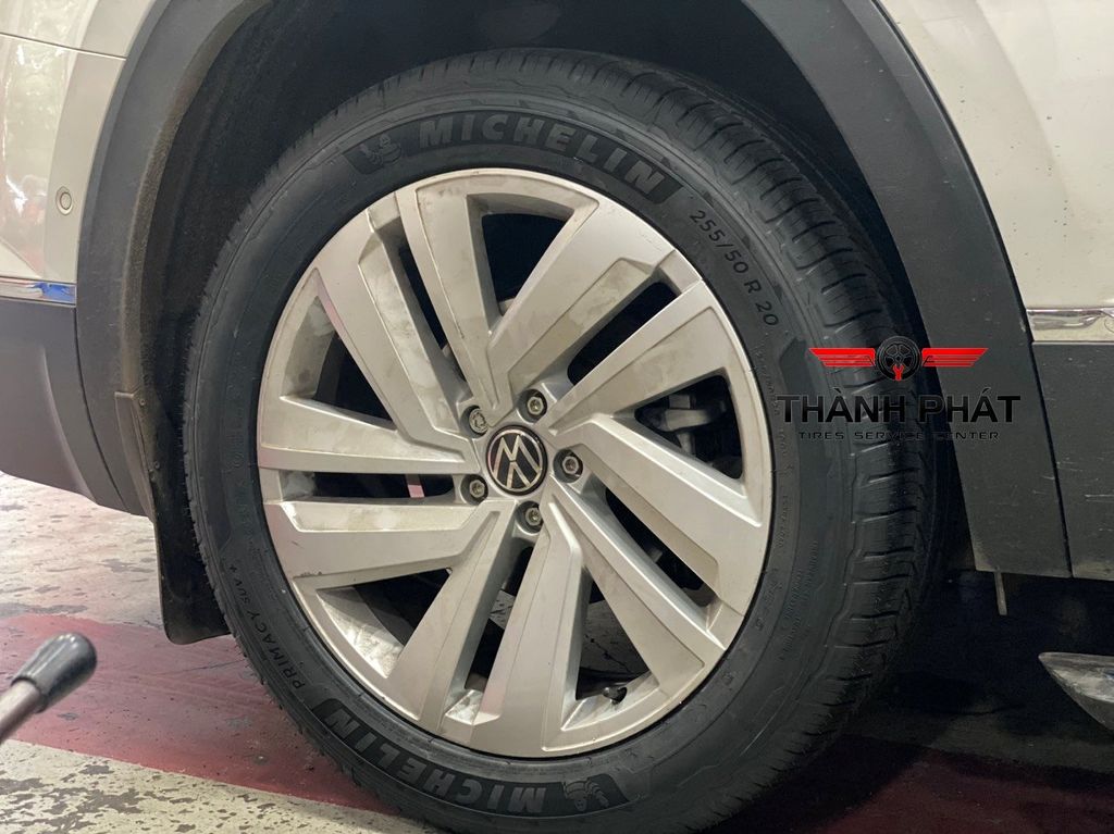 Lốp xe ô tô Michelin 255/50R20 Primacy SUV+