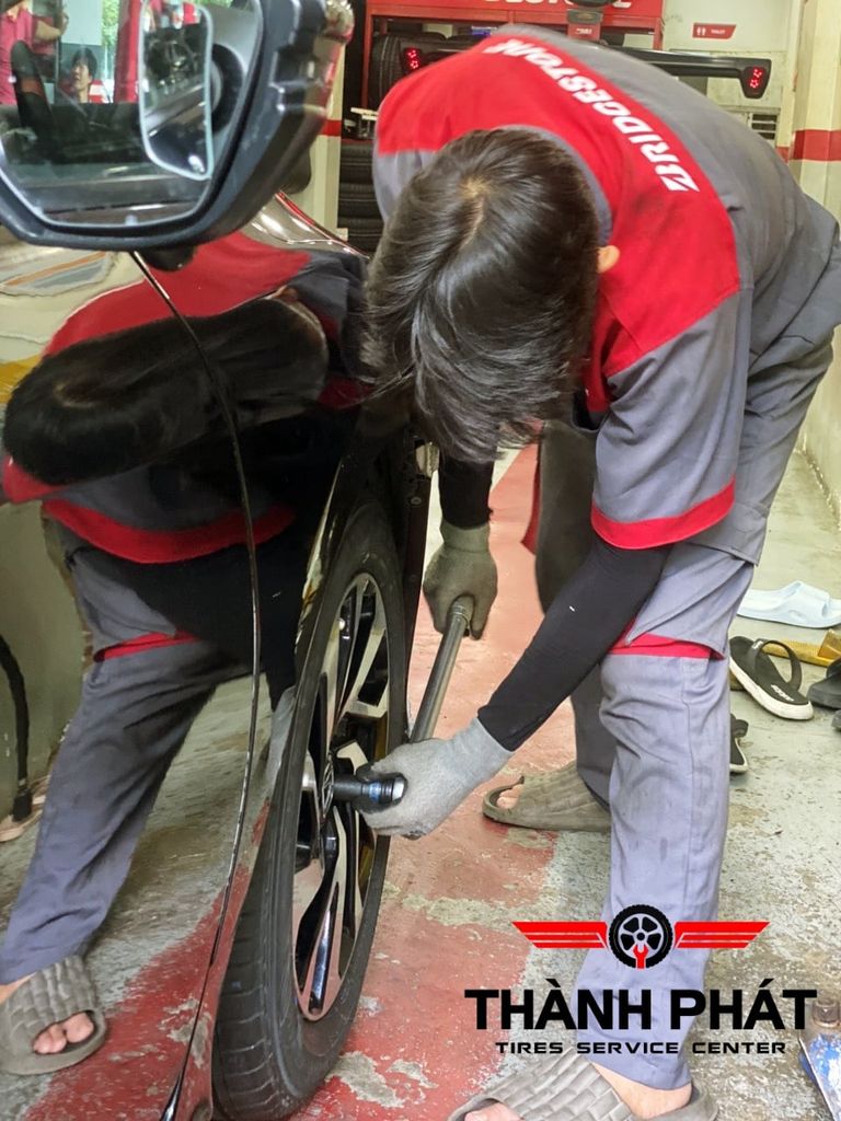 Lốp xe Dunlop 215/55R16 ENASAVE EC300