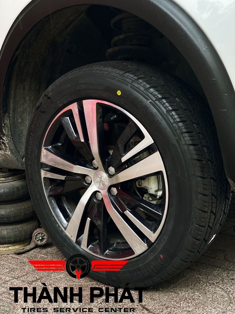 Lốp xe ô tô Continental 225/55R18 CrossContact LX2 Malaysia