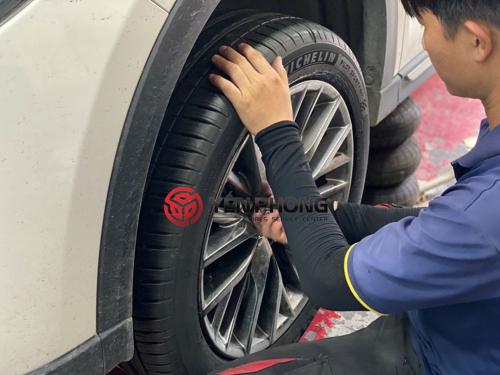 Lốp xe ô tô Michelin 245/50R20 Pilot Sport 4 SUV