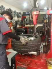 Lốp xe Kumho 235/55R19 Crugen KL33 VN