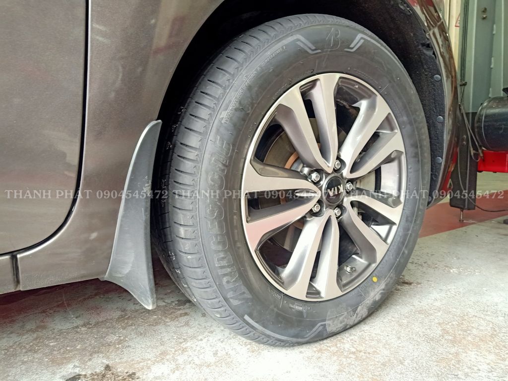 Lốp xe Bridgestone 235/60R18 ALENZA AL01 NHẬT