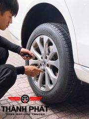 Lốp xe ô tô Goodyear 225/55R17 Excellence RFT