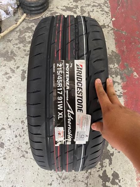Lốp xe Bridgestone 215/45R17 Potenza EA04 Thailand