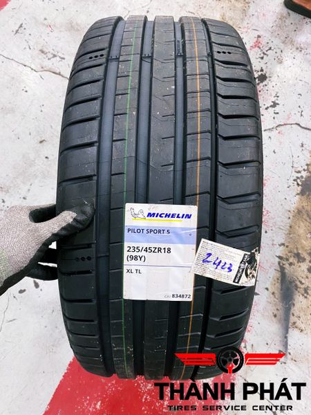 Vỏ xe Michelin 235/45R18 Pilot Sport 5 sản xuất Thái Lan