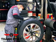 Lốp xe Dunlop 225/60R18 SPORT MAXX050 NHẬT