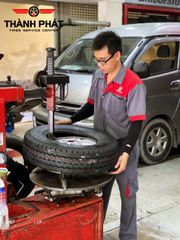Lốp xe Bridgestone 185R14 R623