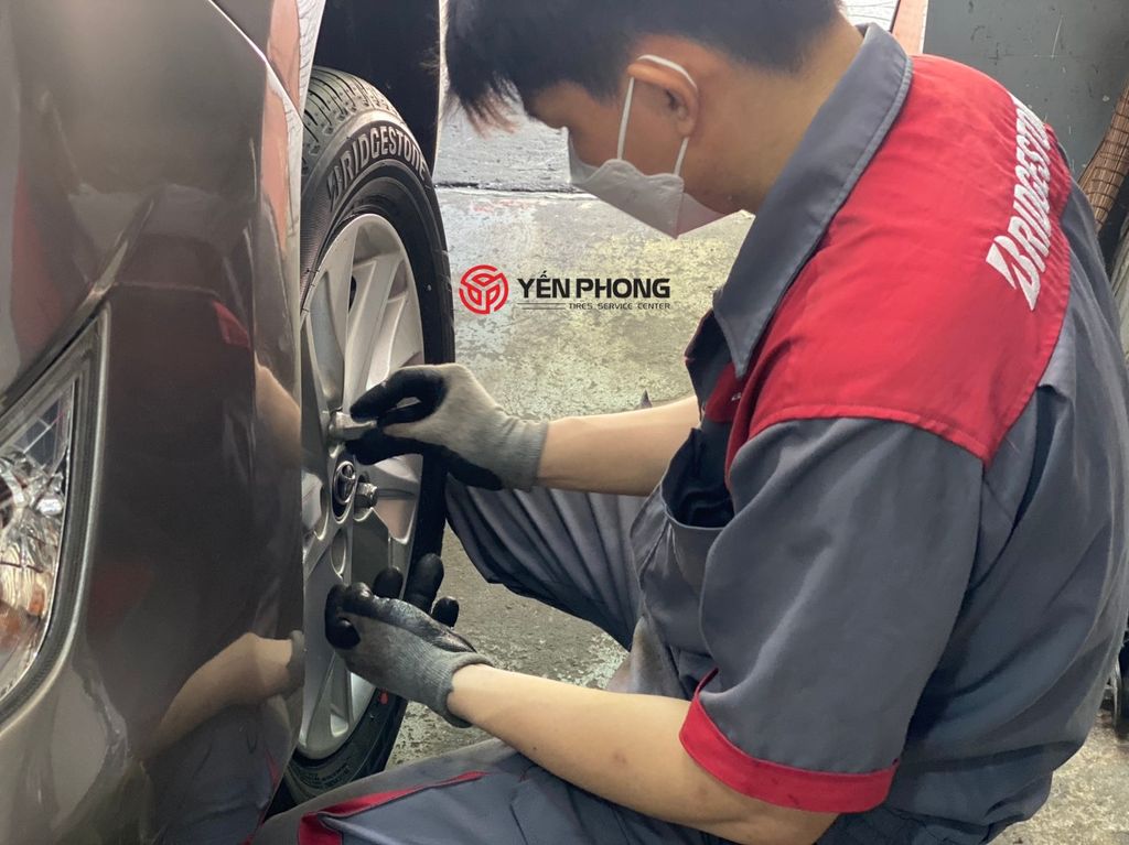 Lốp xe Bridgestone 205/65R16 Ecopia EP150 VN