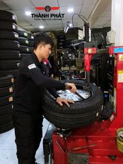 Lốp xe Dunlop 285/50R20 GRANDTREK PT2 NHẬT