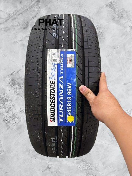lốp xe du lịch bridgestone 245/45R18 Turanza T05 Thailand