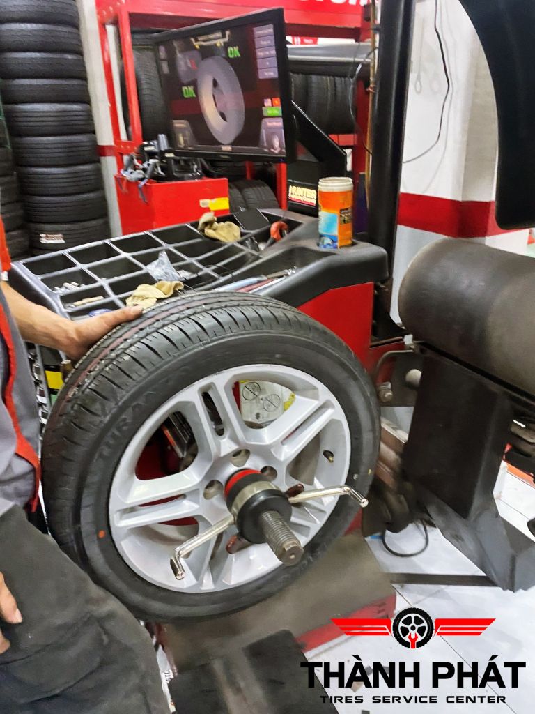 Lốp BRIDGESTONE 195/50R16 [84V] Turanza ER33