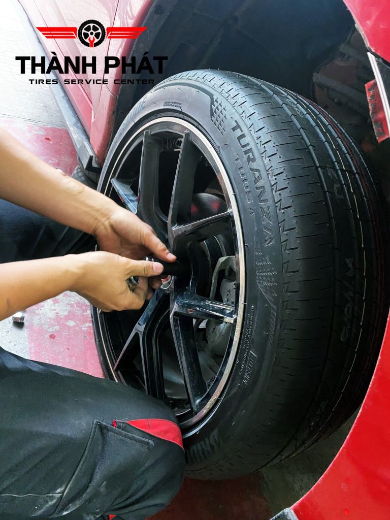 Lốp BRIDGESTONE 225/45R18 [91W] Turanza T005A