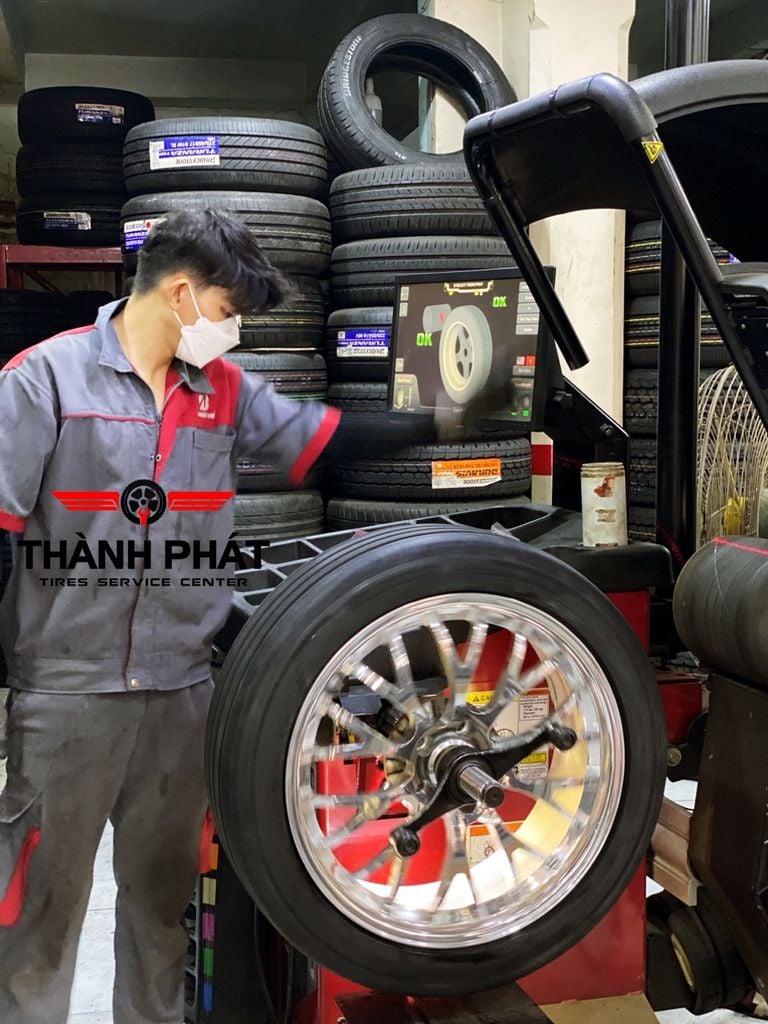 Vỏ xe Hankook 245/45R20 Ion Evol dành cho các dòng xe điện VF8 plus