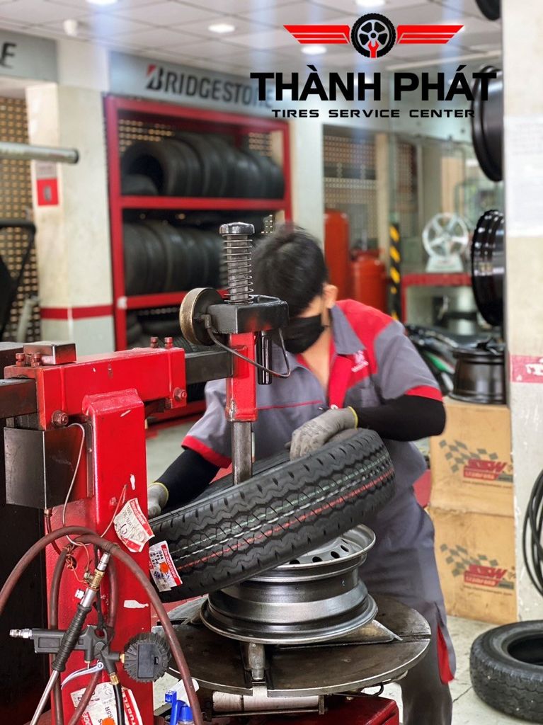 Lốp BRIDGESTONE 165R13 [8PR] R623