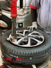 Lốp BRIDGESTONE 175/65R14 [82H] ECOPIA EP150