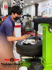 Lốp BRIDGESTONE 215/75R16 [113R] Firestone CV4000