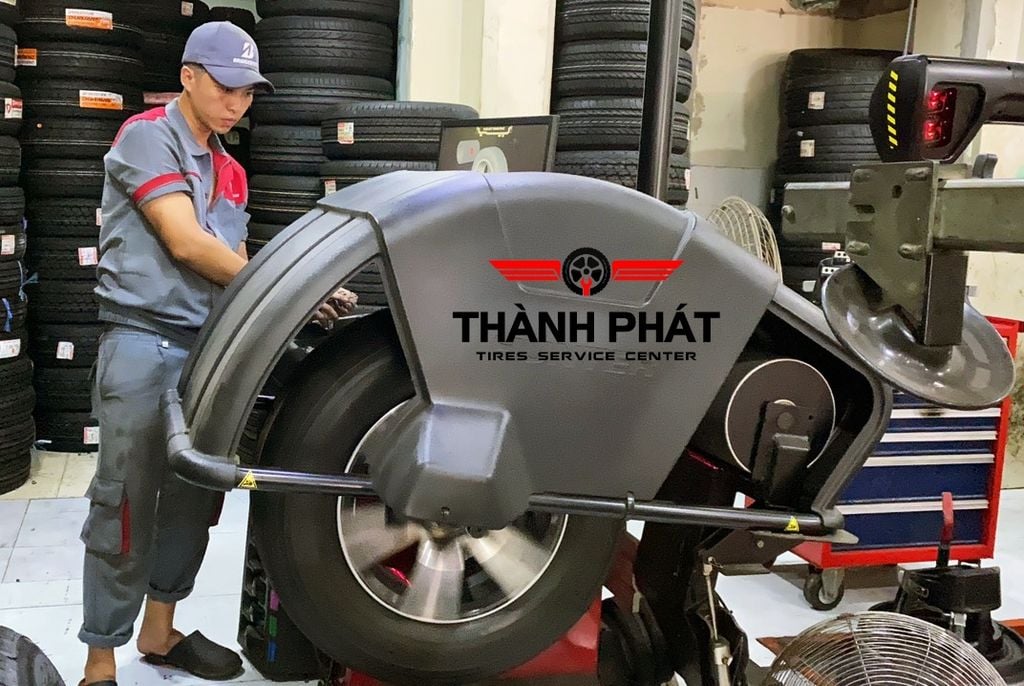Lốp BRIDGESTONE 265/65R17 [112S] Dueler 693B ' Thái Lan '