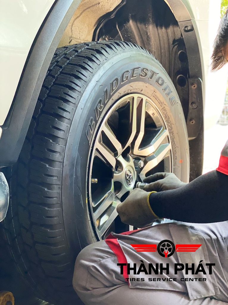 Lốp BRIDGESTONE 265/65R17 [112S] Dueler 693B ' Thái Lan '